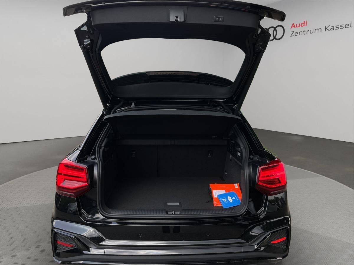 Audi Q2 S line 40 TFSI quattro Matrix Navi Kamera