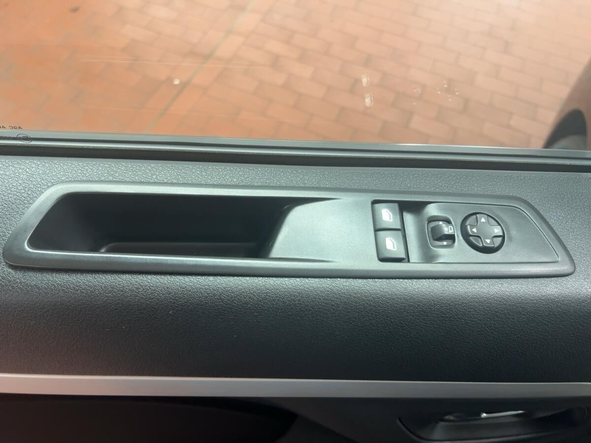 Opel Zafira Life TOURER M 7 SITZER Opel Zafira Life TOURER M 7 SITZER