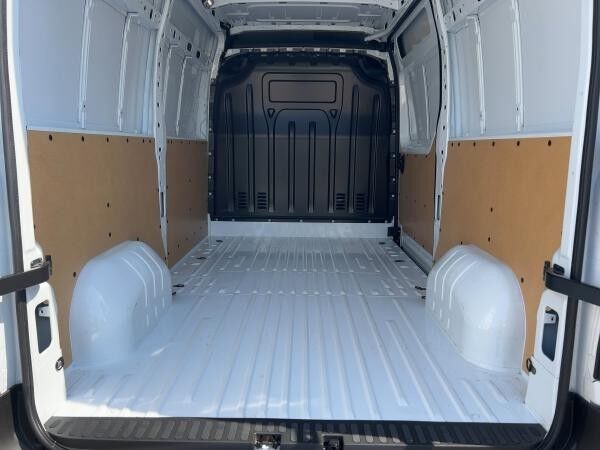 Renault Master 2.3 DCI 135 L2H2 3.5T