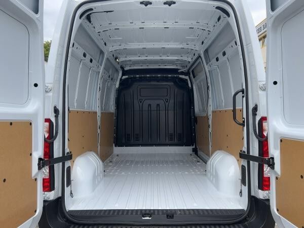 Renault Master 2.3 DCI 150 KOMFORT L2H2 3.5T