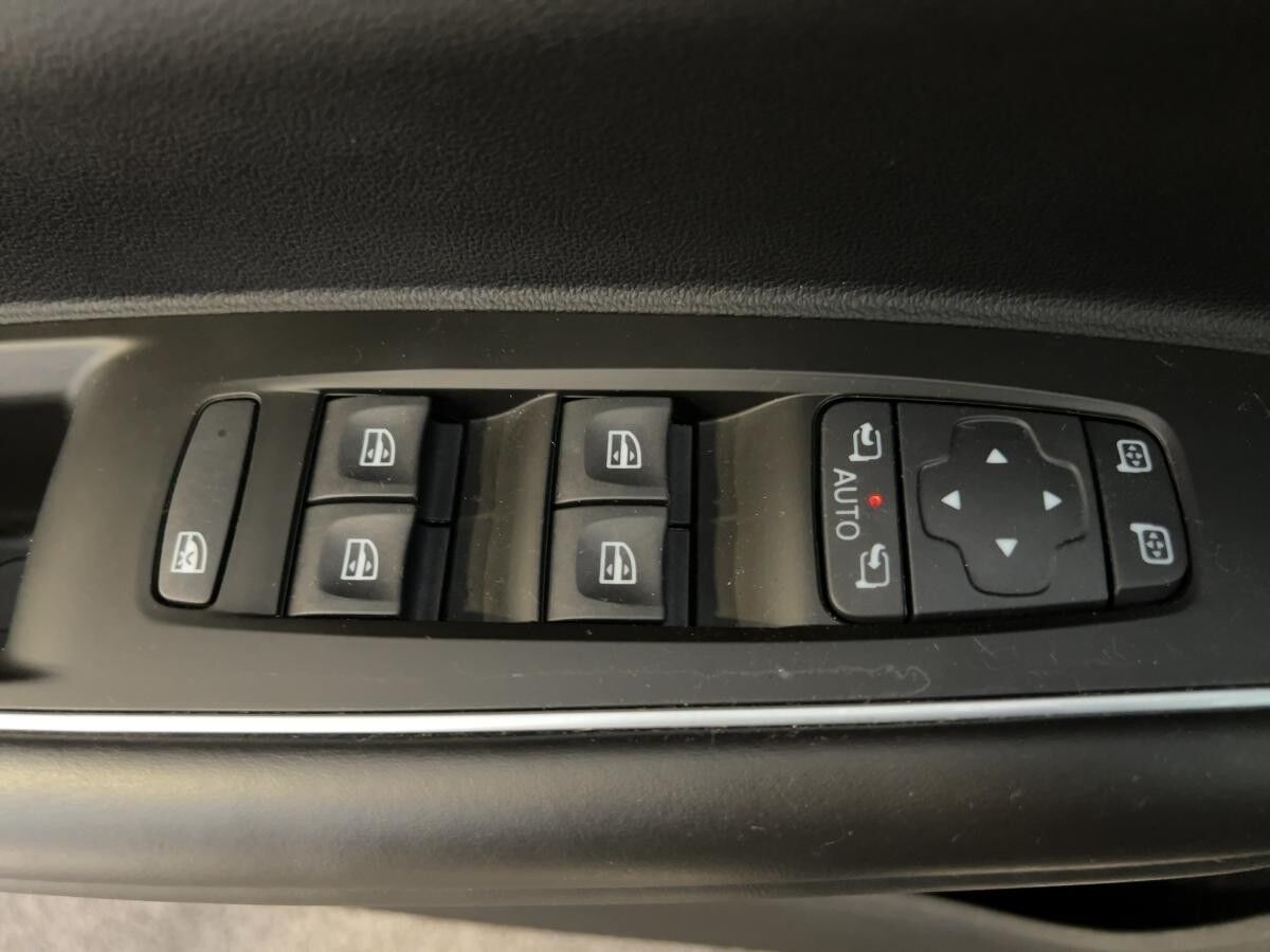 Renault Koleos INITIALE PARIS 4x4 2.0 Diesel UPE:55.800,