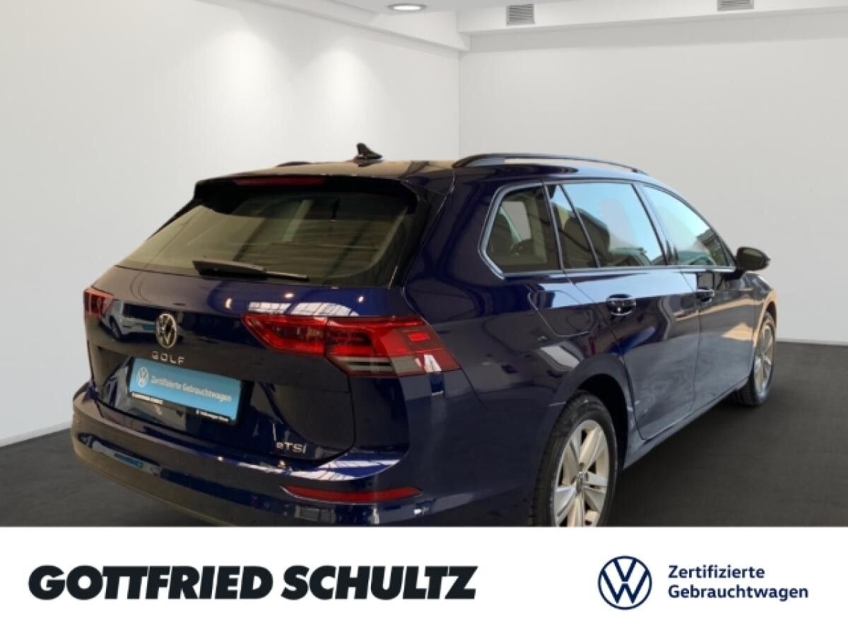 Volkswagen Golf Variant VIII LIFE eTSI DSG NAVI SITZHEIZUNG EINPARKHILFE LED