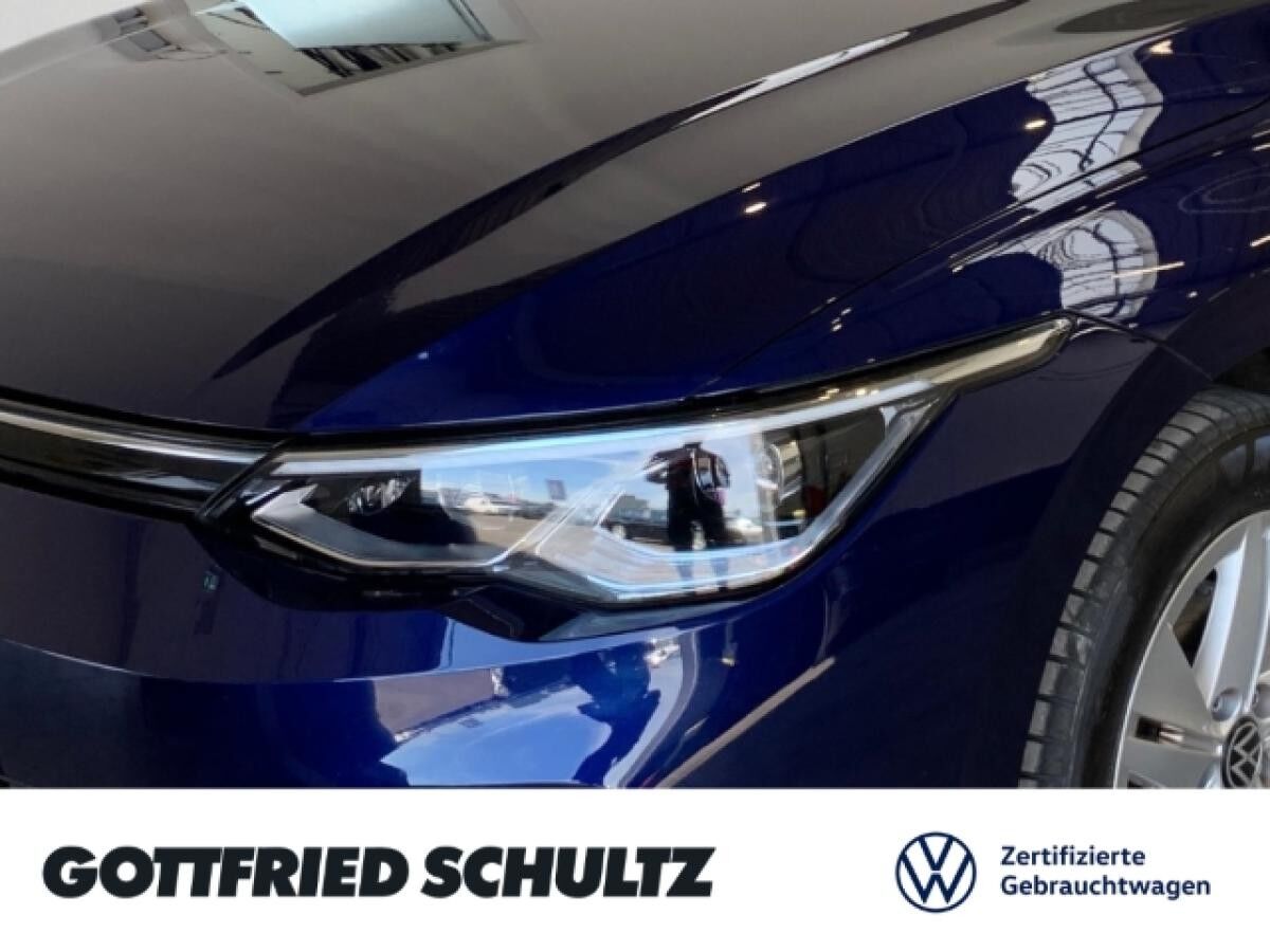 Volkswagen Golf Variant VIII LIFE eTSI DSG NAVI SITZHEIZUNG EINPARKHILFE LED