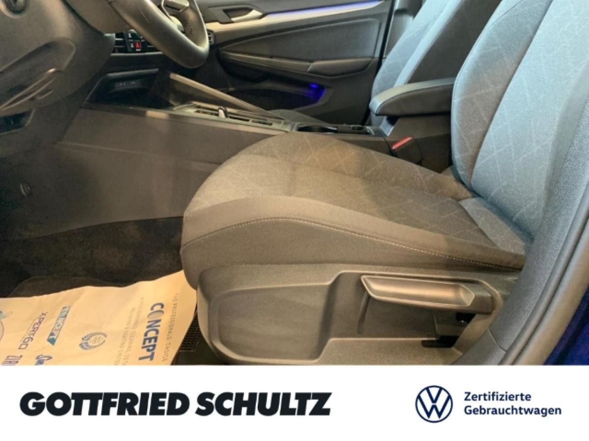 Volkswagen Golf Variant VIII LIFE eTSI DSG NAVI SITZHEIZUNG EINPARKHILFE LED
