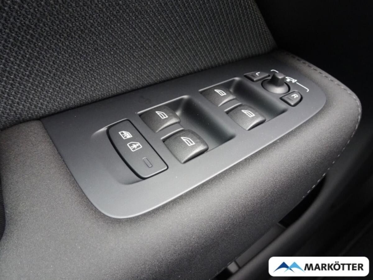 Volvo XC60 T6 AWD Plus Black Edition Recharge/SHZ/LED/