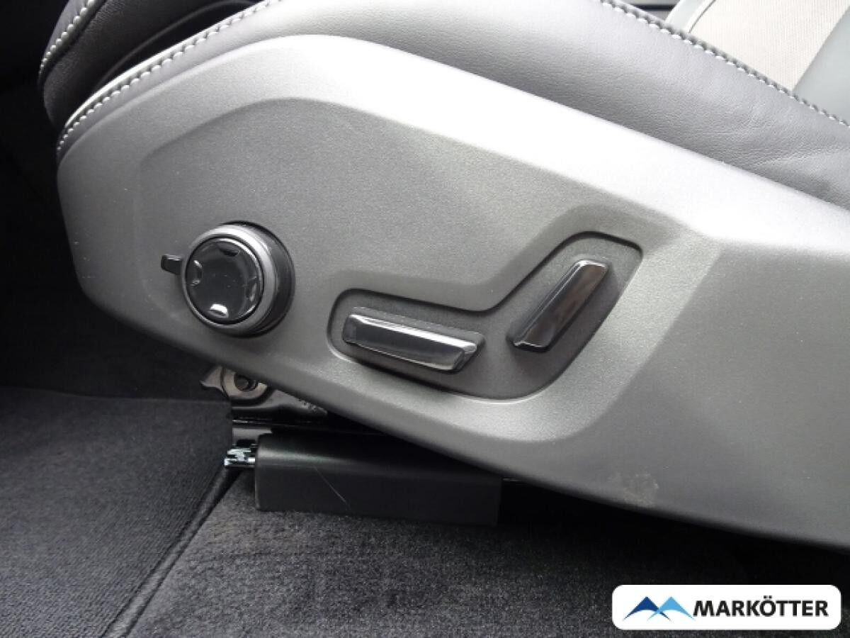 Volvo XC60 T6 AWD Plus Black Edition Recharge/SHZ/LED/