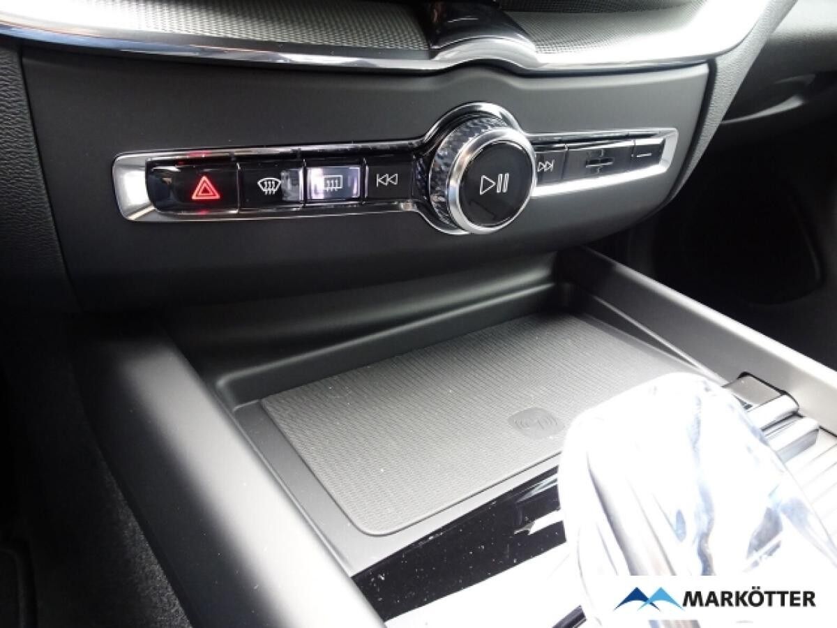 Volvo XC60 T6 AWD Plus Black Edition Recharge/SHZ/LED/