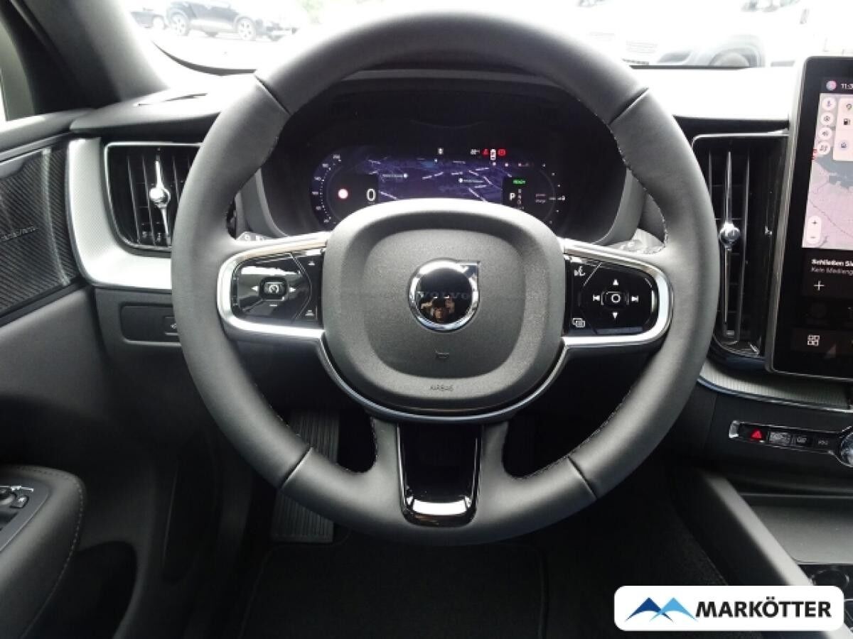 Volvo XC60 T6 AWD Plus Black Edition Recharge /AHK/LED