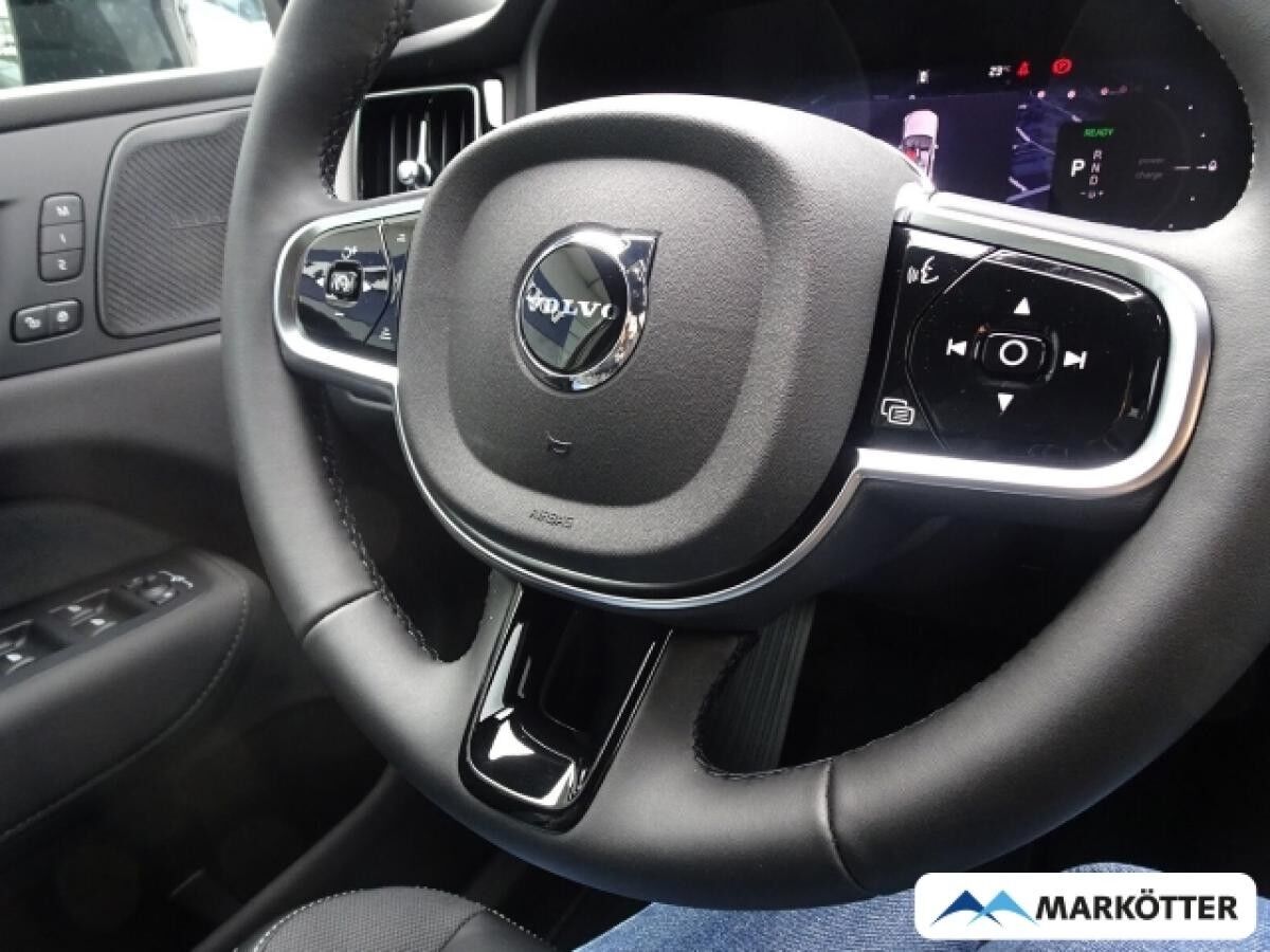 Volvo XC60 T6 AWD Plus Black Edition Recharge /AHK/LED