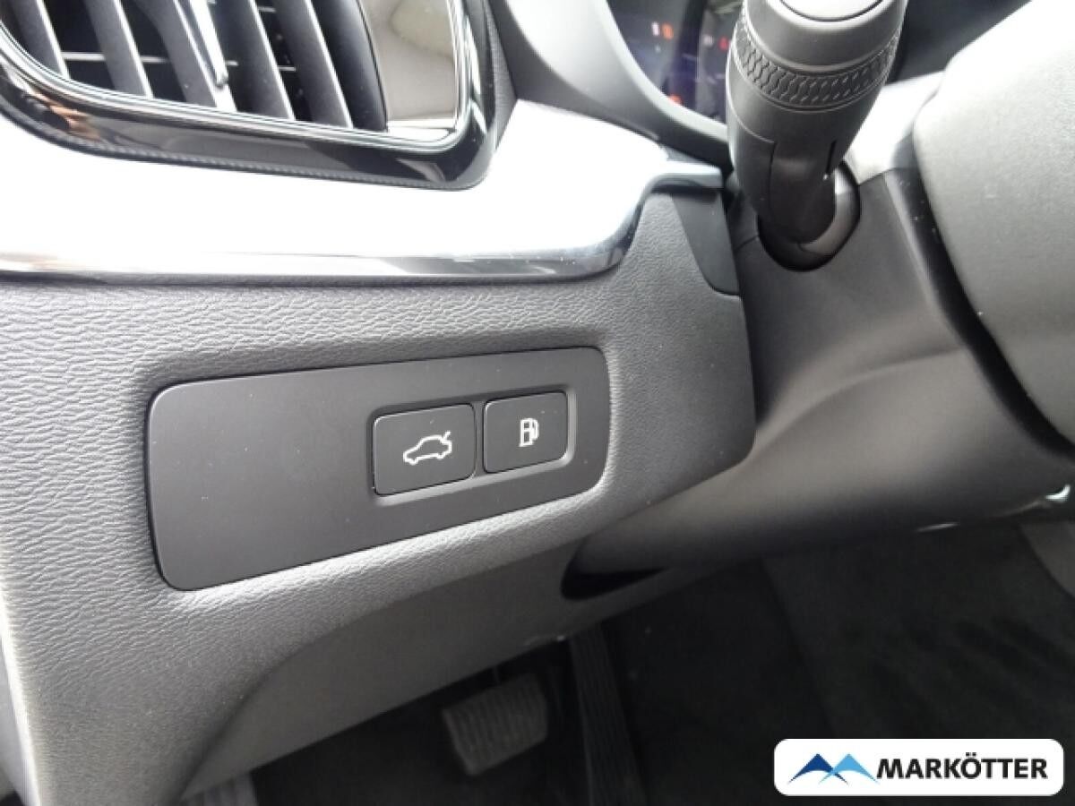 Volvo XC60 T6 AWD Plus Black Edition Recharge /AHK/LED