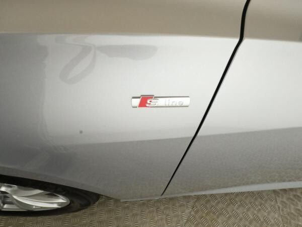 Audi A6 Avant 45 TFSI quattro S line *Pano*AHK*Matrix*