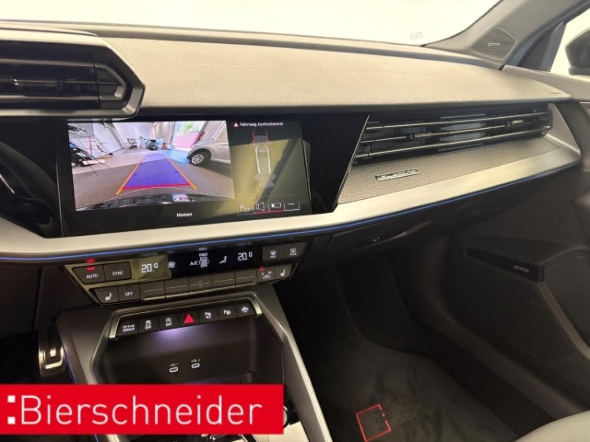 Audi RS3 Sportback GARANTIE EA8 PANO HEADUP SONOS 280KMH MATRIX NAVI LEDER KEYLESS PDC+KAMERA
