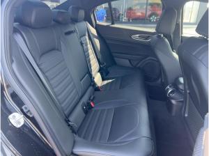 Alfa Romeo Giulia Quadrifoglio MY24 2.9 V6 -*Akrapovic*Navi*Sofort Verfügbar*