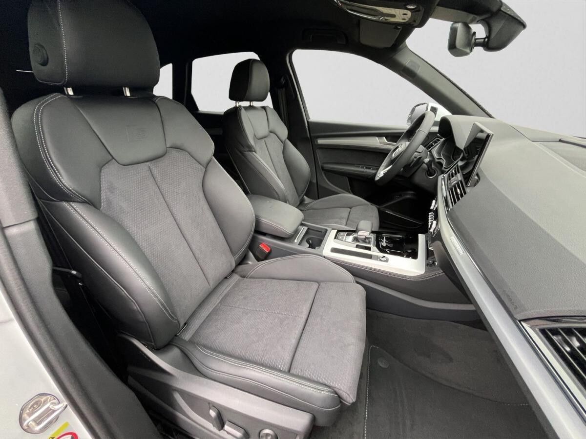 Audi Q5 S line 50 TFSI e quattro S tronic Audi Q5 S line 50 TFSI e quattro S tronic