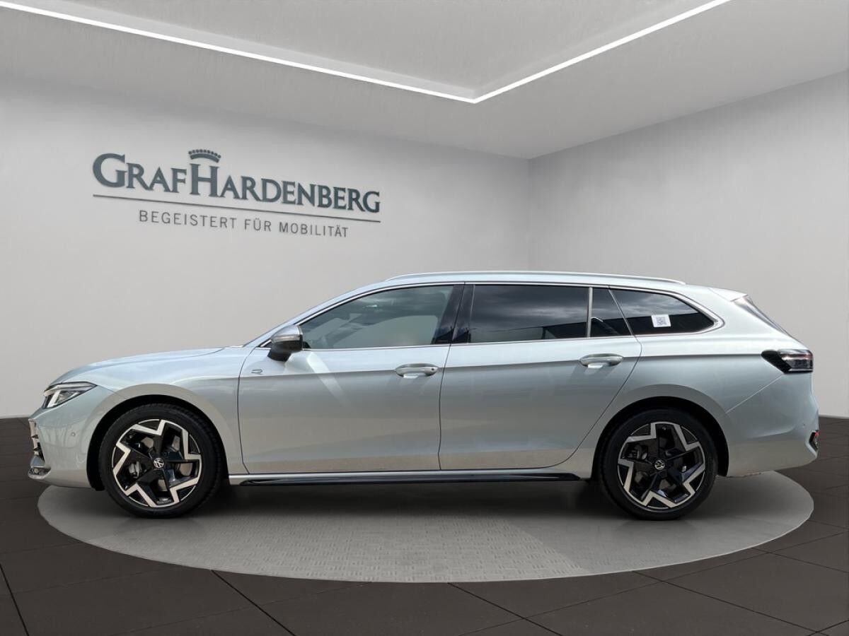 Volkswagen Passat Variant 2.0 TSI R-Line / SOFORT VERFÜGBAR !