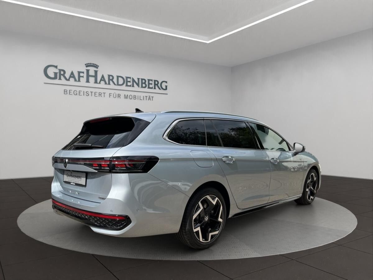 Volkswagen Passat Variant 2.0 TSI R-Line / SOFORT VERFÜGBAR !