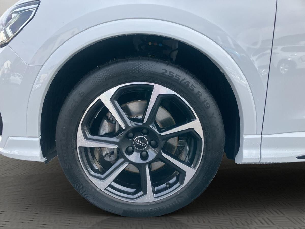 Audi Q3 40 TFSI qu. S line / JETZT GW+ KONDITIONEN SICHERN !