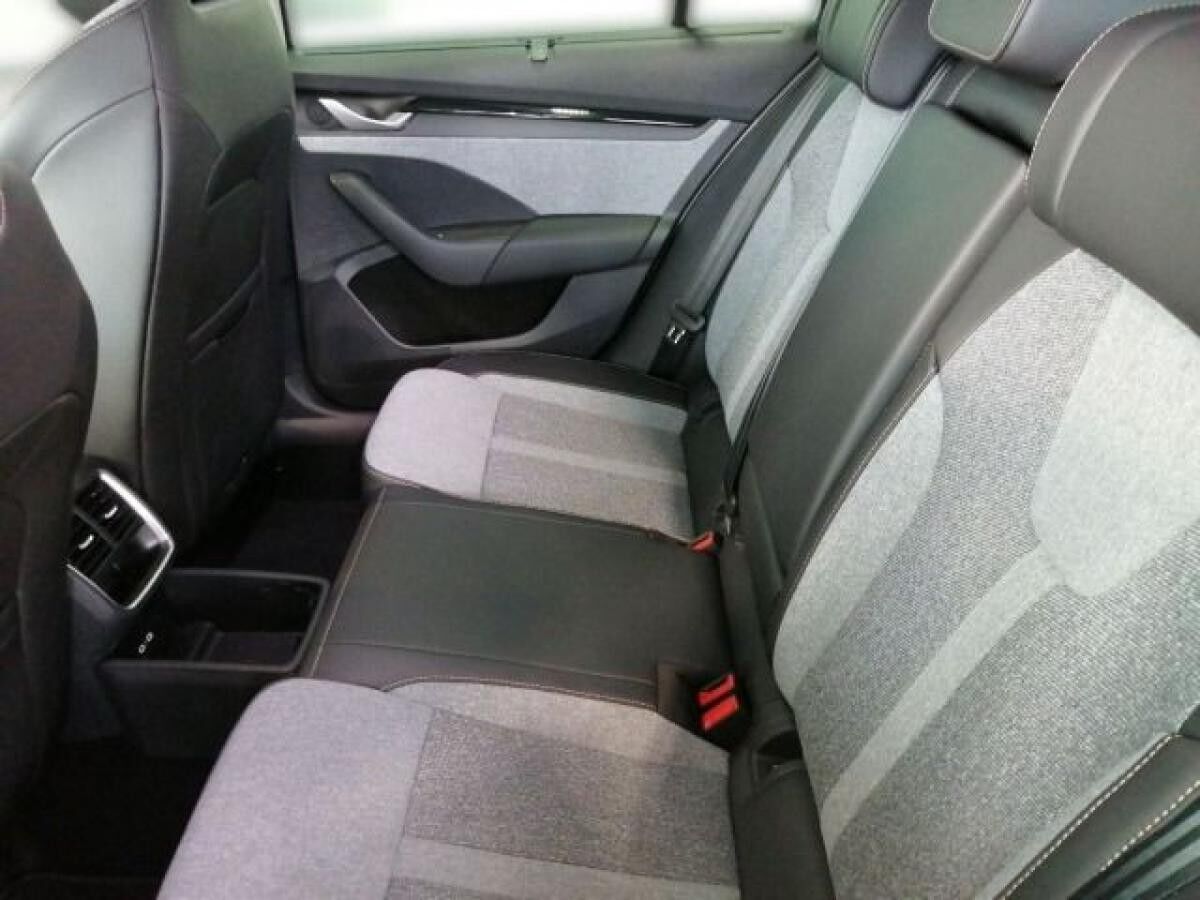 Skoda Octavia Combi Selection 1,5 TSI mHEV 7-Gang-DSG