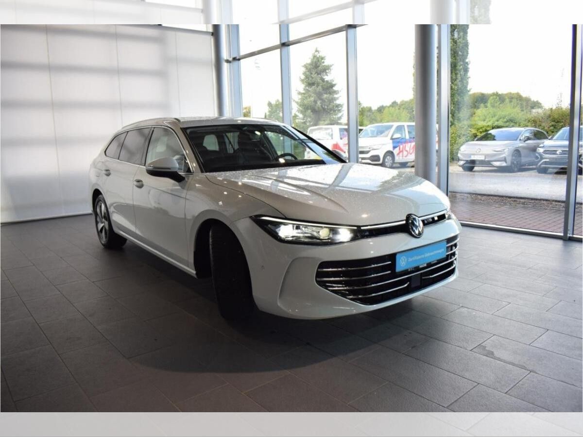 Volkswagen Passat Variant Elegance 2.0 TDI DSG AHK NAVI Volkswagen Passat Variant Elegance 2.0 TDI DSG AHK NAVI