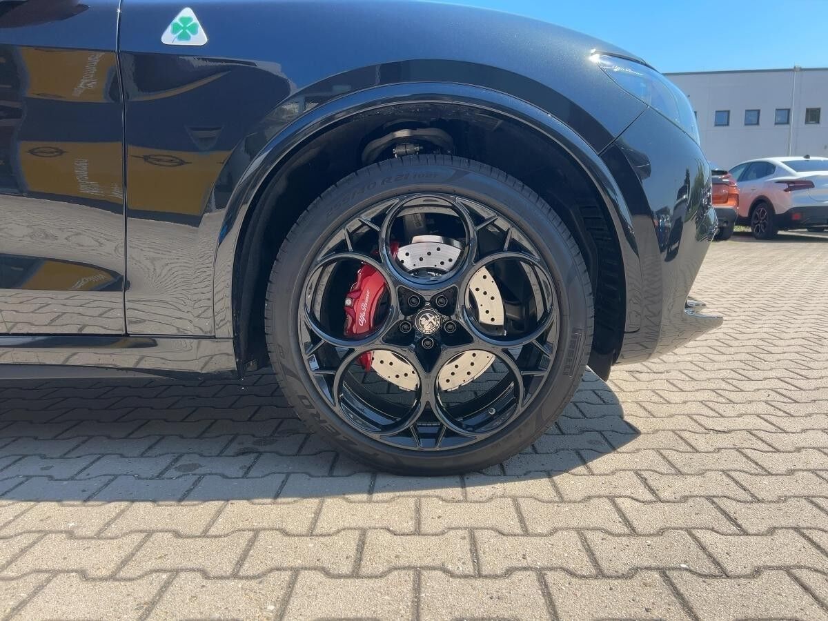 Alfa Romeo Stelvio Quadrifoglio MY24 2.9 - Schaltwippen *Sofort Verfügbar*