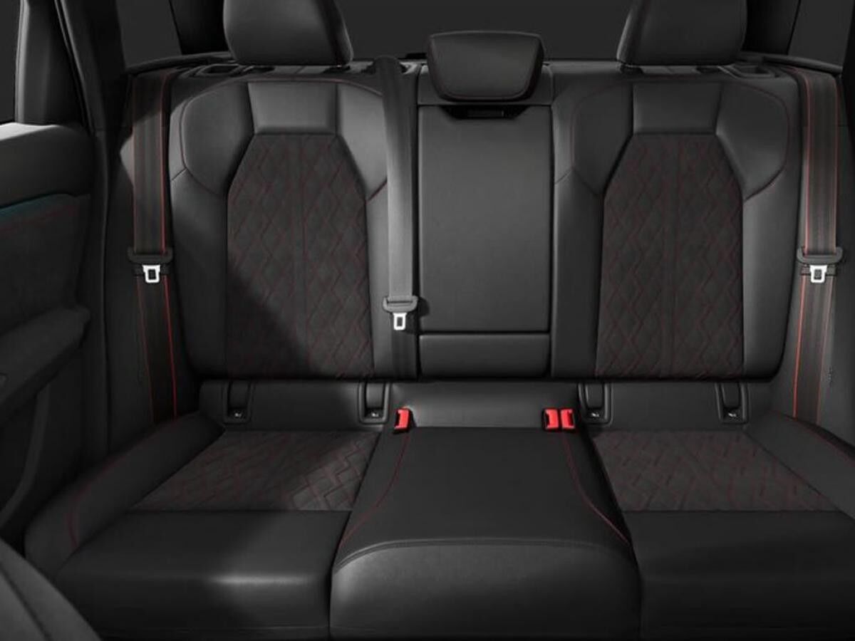 Audi Q6 e-tron Q6 SUV e-tron performance Matrix HUD 21 AHK 360