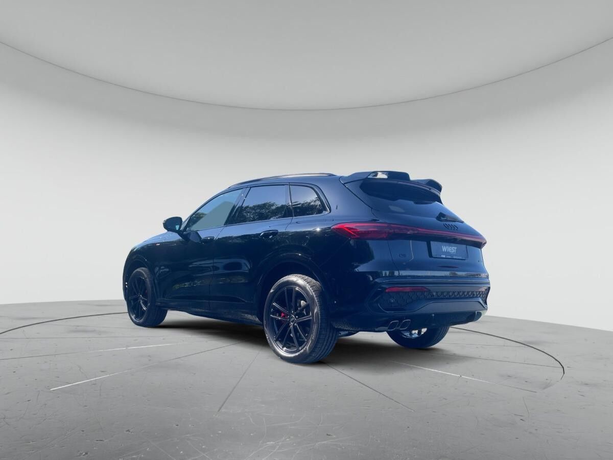 Audi Q5 SUV TDI quattro S tronic Audi Q5 SUV TDI quattro S tronic