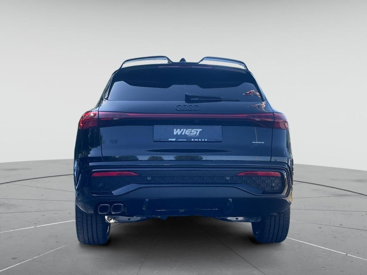 Audi Q5 SUV TDI quattro S tronic Audi Q5 SUV TDI quattro S tronic