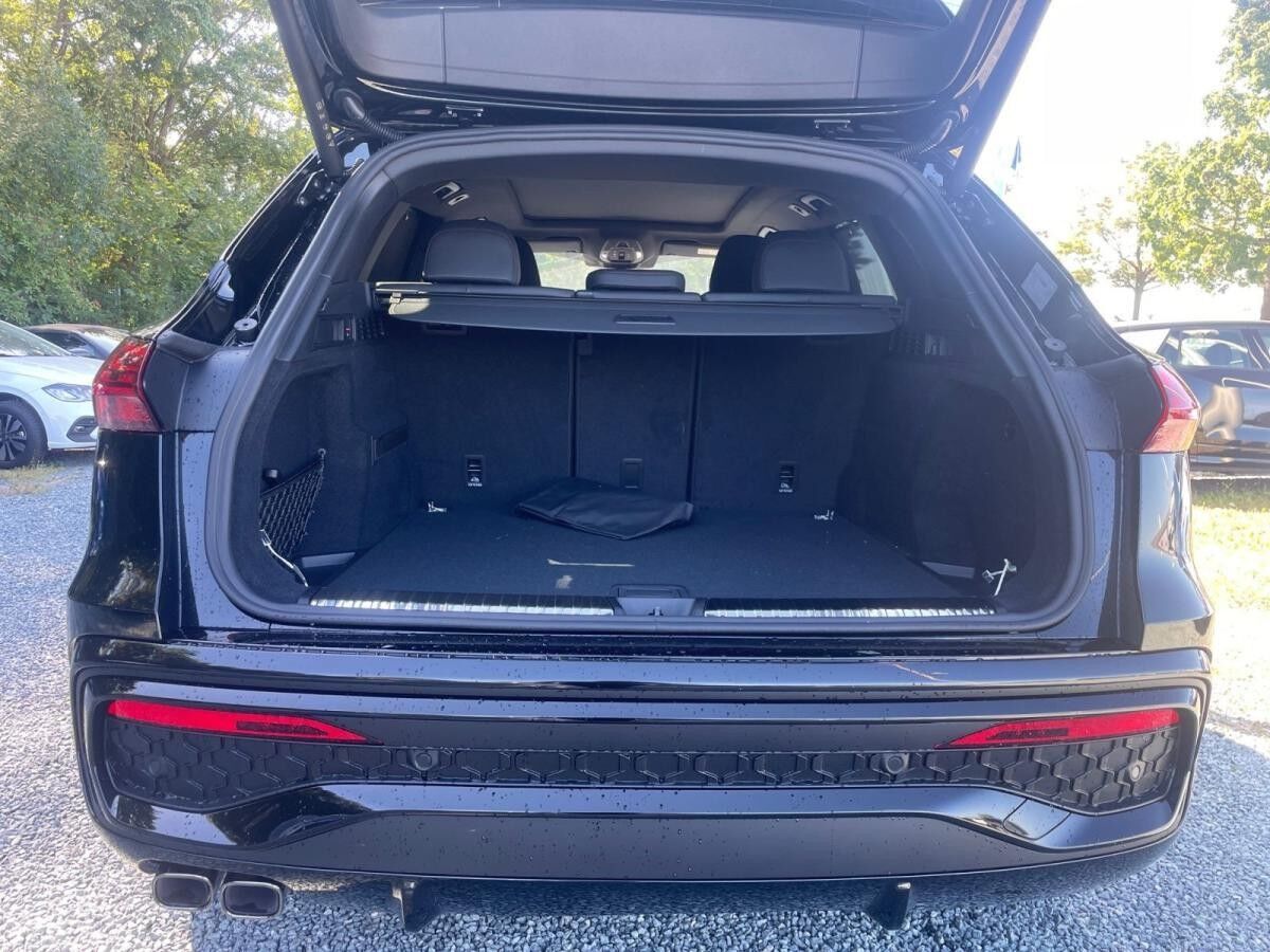 Audi Q5 SUV TDI quattro S tronic Audi Q5 SUV TDI quattro S tronic