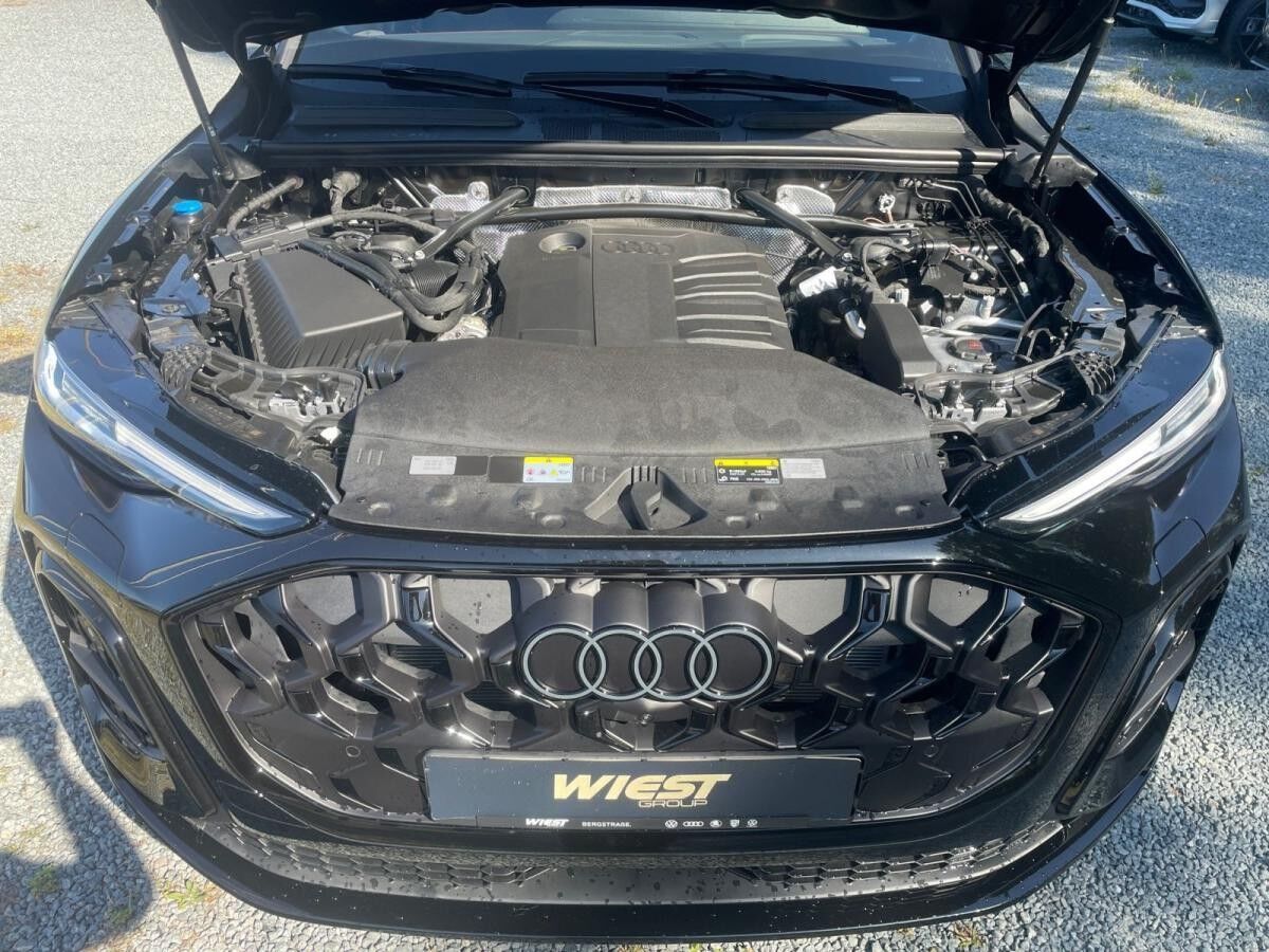 Audi Q5 SUV TDI quattro S tronic Audi Q5 SUV TDI quattro S tronic