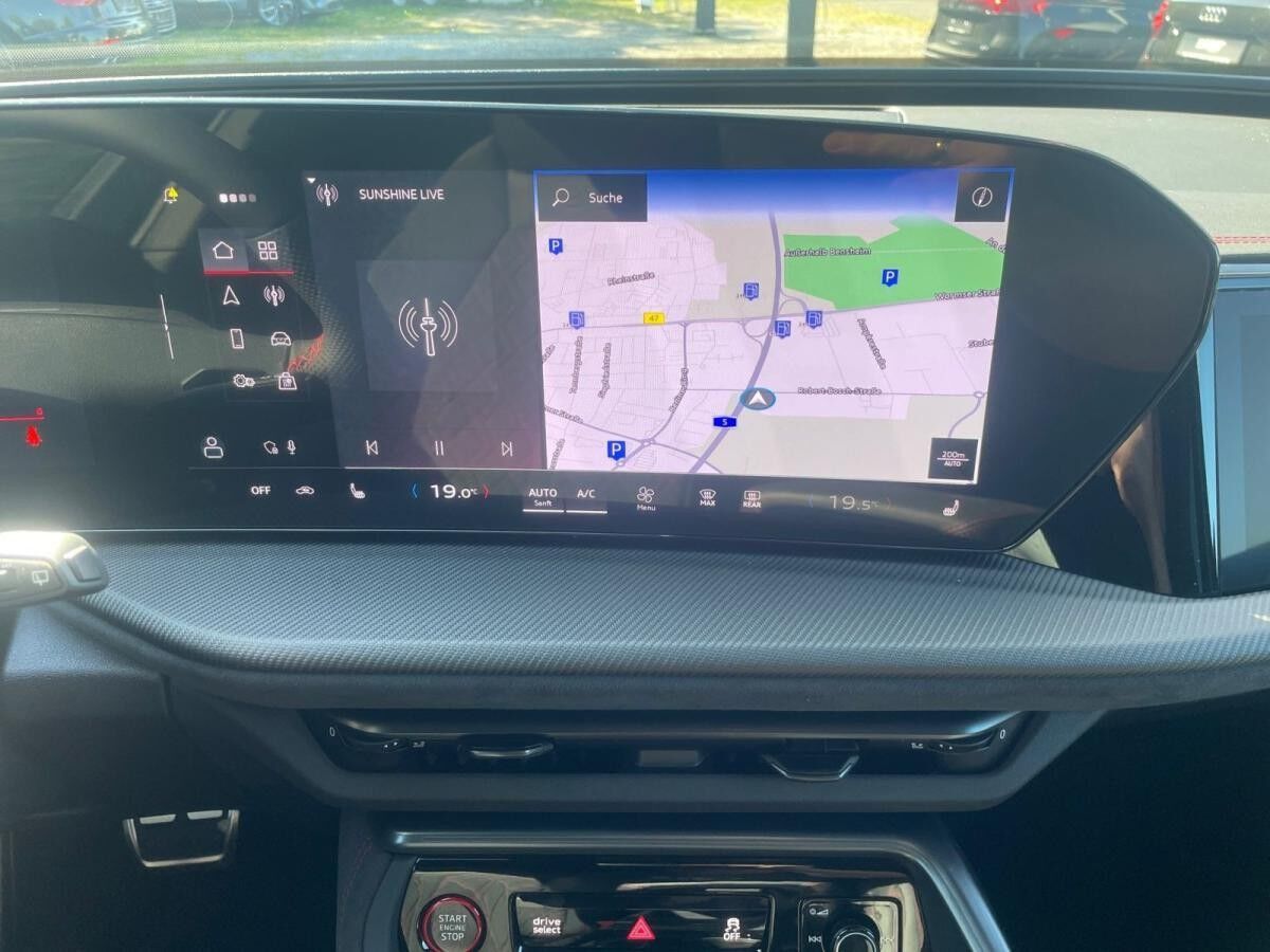 Audi Q5 SUV TDI quattro S tronic Audi Q5 SUV TDI quattro S tronic