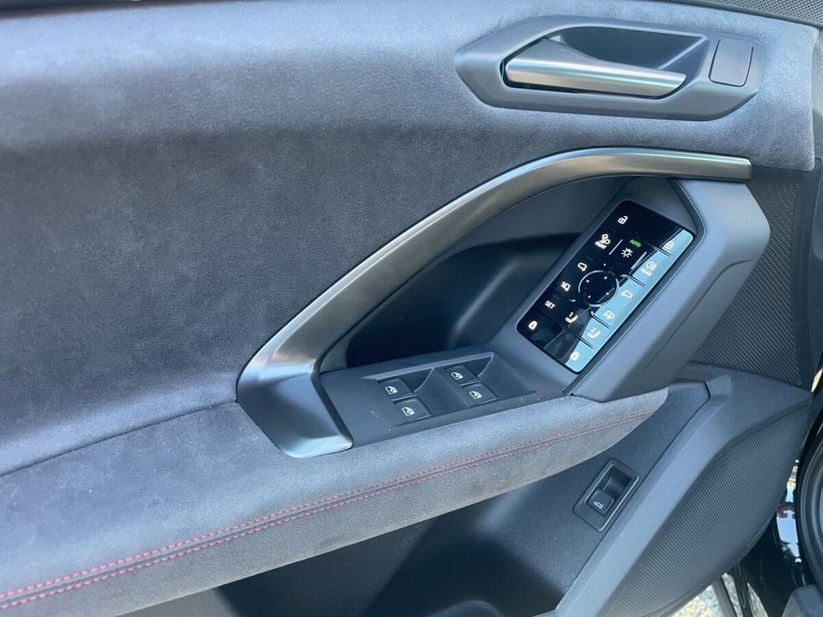 Audi Q5 SUV TDI quattro S tronic Audi Q5 SUV TDI quattro S tronic