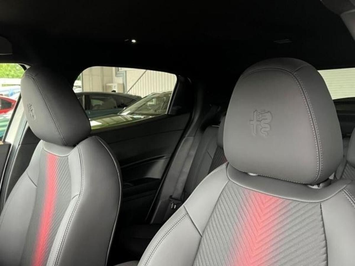 Alfa Romeo Junior Elettrica Speziale - Navi Kamera *Sofort Verfügbar*