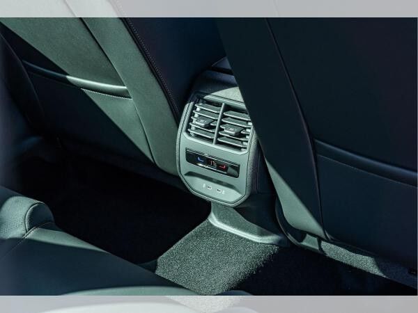 Cupra Leon Sportstourer VZ 2.0 TSI DSG 4Drive SENNHEISER MATRIX-HD EL. HECKKL. MEMORY