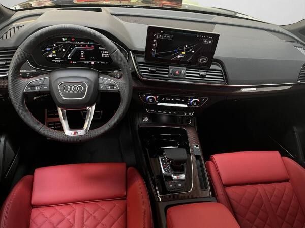 Audi SQ5 Sportback Business, Assistenzpakete, B&O Sound, Leder rot