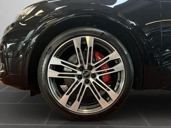 Audi SQ5 Sportback Business, Assistenzpakete, B&O Sound, Leder rot