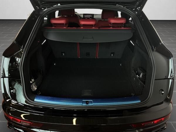 Audi SQ5 Sportback Business, Assistenzpakete, B&O Sound, Leder rot