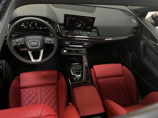 Audi SQ5 Sportback Business, Assistenzpakete, B&O Sound, Leder rot