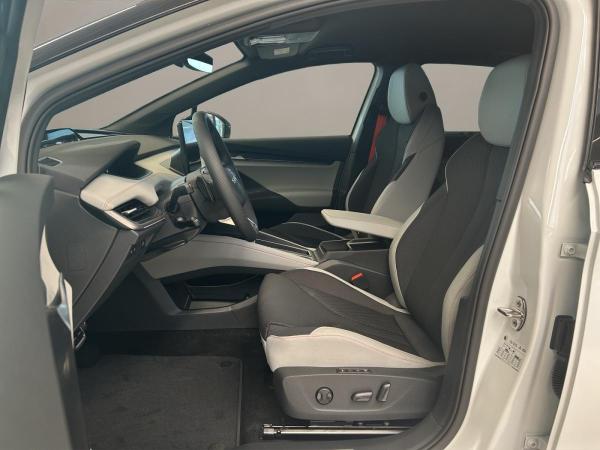 Skoda Elroq 85 First Edition DCC AHK Navi LED Massage