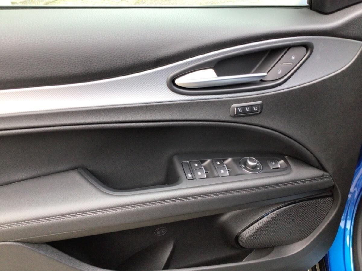 Alfa Romeo Stelvio MY24 Veloce 2.0 - Navi Kamera *Sofort Verfügbar*