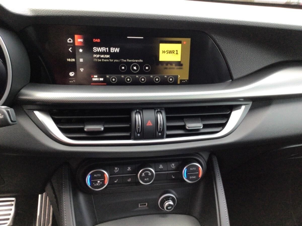 Alfa Romeo Stelvio MY24 Veloce 2.0 - Navi Kamera *Sofort Verfügbar*