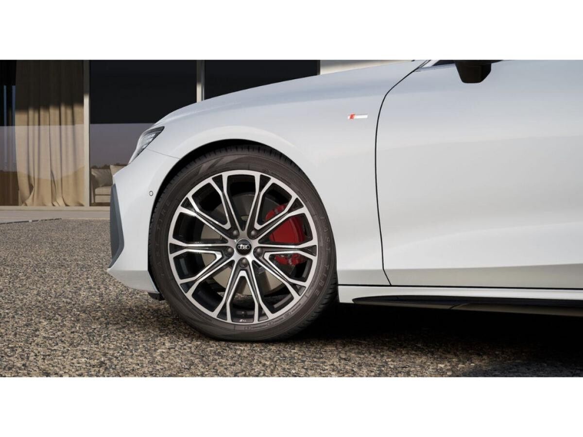 Audi A6 quattro, Interieur S mit Sportsitzen, AHK, MMI experience pro, Tech plus Audi A6 quattro, Interieur S mit Sportsitzen, AHK, MMI experience pro, Tech plus