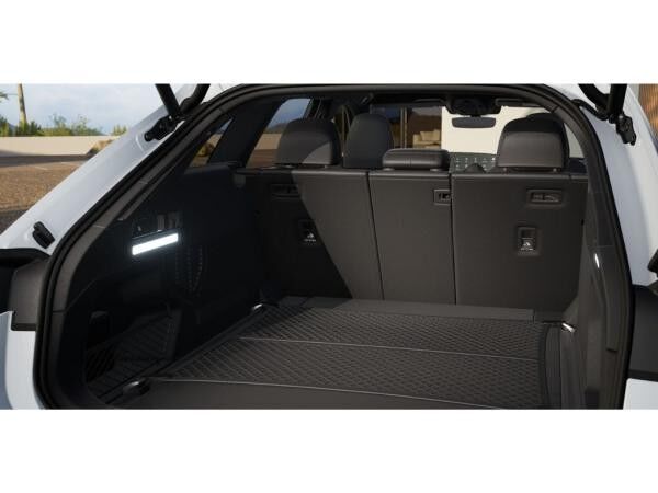 Audi A6 quattro, Interieur S mit Sportsitzen, AHK, MMI experience pro, Tech plus