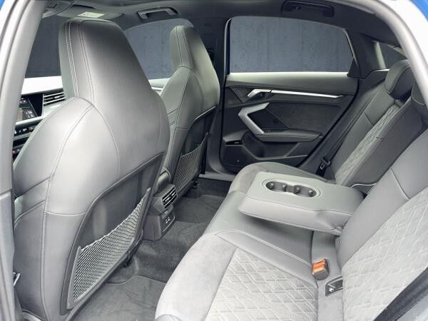 Audi S3 Limousine Akrapovic/Pano/sonos/Matrix/HuD/Kam