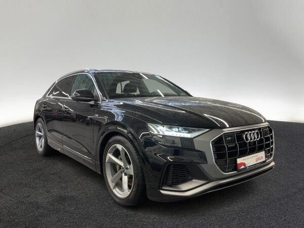 Audi Q8 S line 55 TFSI quattro Pano Matrix AHK B&O Kamera