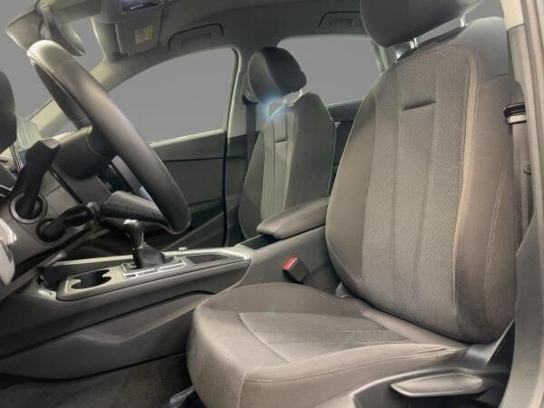 Audi A4 Limousine 35 TFSI Navi Sitzheizung Einparkhilfe v+h