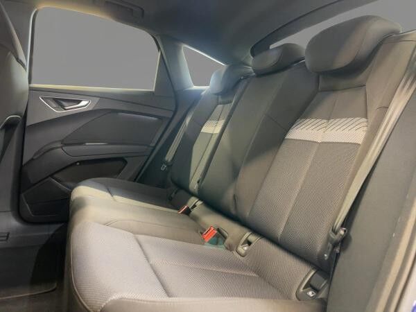 Audi Q4 e-tron Q4 Sportback 40 e-tron Pano Matrix Kamera DAB
