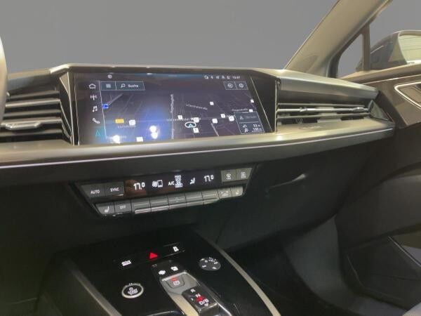 Audi Q4 e-tron Q4 Sportback 40 e-tron Pano Matrix Kamera DAB