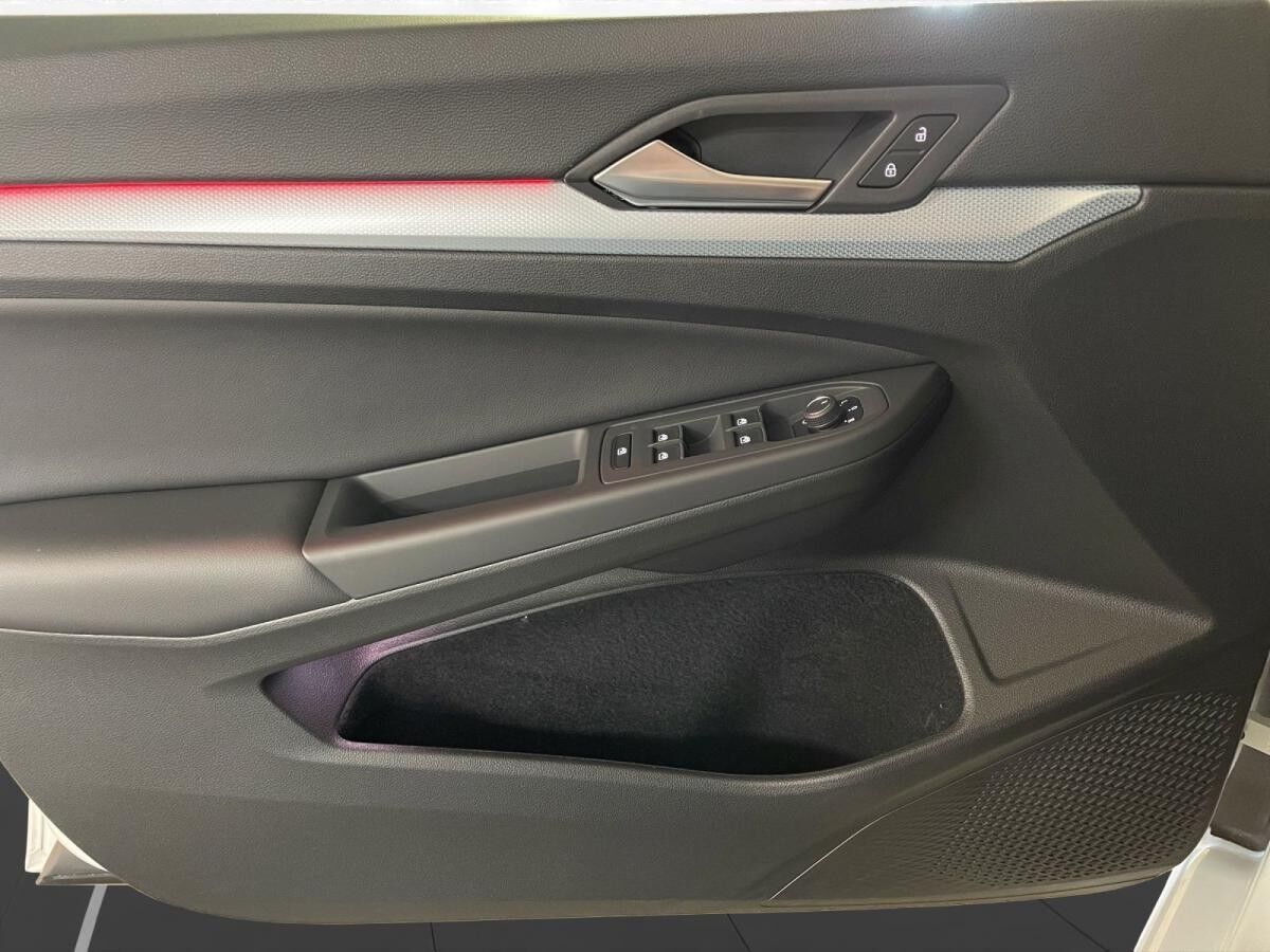 Volkswagen Golf VIII Variant 2.0 TDI Goal AHK Matrix Navi ACC