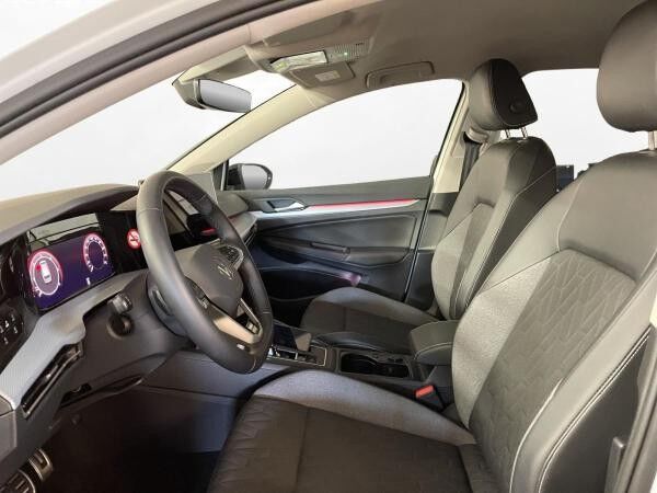 Volkswagen Golf VIII Variant 2.0 TDI Goal AHK Matrix Navi ACC
