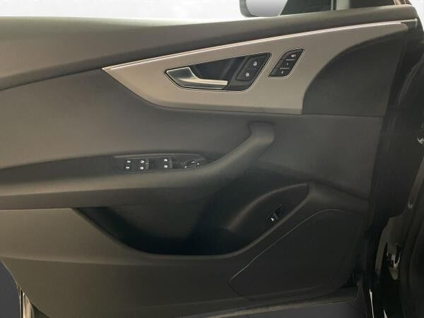 Audi Q8 50 TDI qu. S line AHK Pano HD Matrix LM 22" Navi ACC